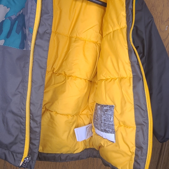The North Face sz 5T insulated snowquest jacket winter coat - Picture 6 of 7